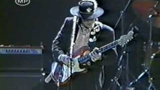 Stevie Ray Vaughan  Love struck baby  Rude mood 32587 [upl. by Ahsineb]