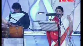 jiya jale by Lata a r rahman live concert [upl. by Karee884]