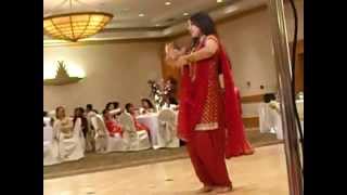 Mera Mahi Bada Sona Salaam E Ishq Angreji Me Bole Bole Chudiyan Discowale Khisko Wedding Dance [upl. by Lenette858]