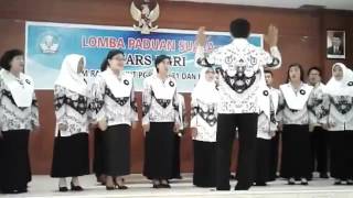 PEMENANG JUARA 1 PERLOMBAAN PADUAN SUARA MARS PGRI SE KOTA BONTANG 2016 [upl. by Elsinore801]