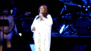 Aretha Franklins Tribute to Whitney Houston  The Greatest Love of All [upl. by Burdelle]