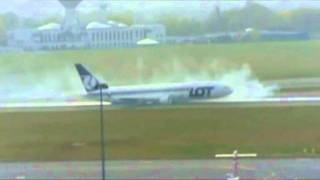 Boeing 767 Emergency Landing Warsaw 2011 [upl. by Enirol]