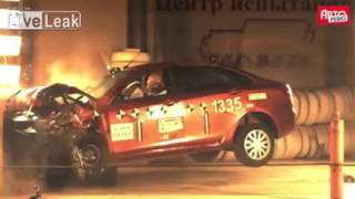 Crash test Lada Vesta  4 star in ARCAP AutoReview Car Assessment Program [upl. by Jania]