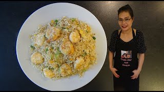 Nasi met grote garnalen video 128 ข้าวผัดกุ้ง Thais eten met Soepie in Nederland [upl. by Ailegave]