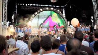 The Flaming Lips quotMoneyquot DMB Caravan Chicago Video By RoseMountainPhotocom [upl. by Ontine]