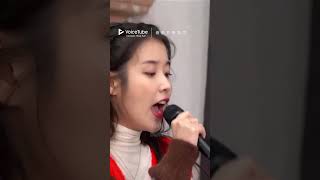 【聽歌學英文】 一起欣賞 IU 的甜美嗓音 [upl. by Aitak980]