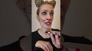 Le répondeur du chat chat sketch humour kitty comedie [upl. by Ardnasirhc]