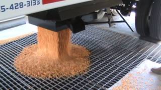 Bourbon Trailers  unloading corn from Easy Flow hopper [upl. by Linsk]