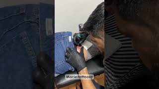 TATUAGEM DELICADA BUMBUM E COSTELA SERÁ Q VAI DOER tattoo tatuagem tatuagemdelicada [upl. by Nanni806]