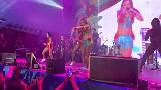 Anitta  Mais Uma Ao Vivo Carvalheira na Ladeira 18022023 [upl. by Lika]