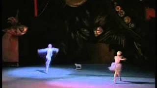 1989 Bolshoi Ballet Nutcracker excerpts 912 by GrigorovichTchaikovsky  French Dolls [upl. by Kirtap]