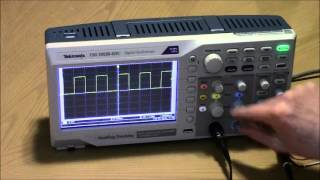 Oscilliscope 101Tektronix 1052B EDU [upl. by Calvano]