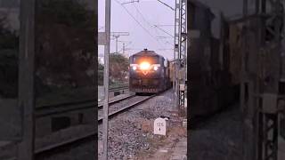 WDP4  WDP4D Horn amp Sound 12766 Amravati  Tirupati SF Express [upl. by Aciria]