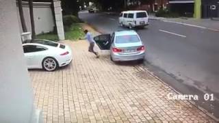 Porsche driver outwits armed hijackers in Johannesburg [upl. by Destinee]