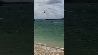 kitesurf en vol le long de la plage [upl. by Skip]