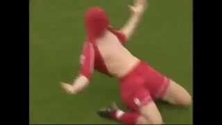 John Arne Riise 28 yard free kick Liverpool vs Manchester United 04 11 2001 [upl. by Kciredor]