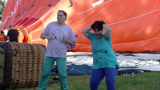 Zanger Rinus  Met Sharon in een luchtballon [upl. by Alaaj]