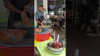 Ayam Goreng berempah amp Kulit Ayam Goreng padu di Nasi Kandar Basikal [upl. by Sang]