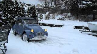 2CV In The Snow 2 [upl. by Moria]