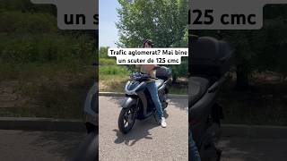 Trafic aglomerat Mai bine un scuter de 125 cmc [upl. by Halimeda]