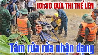 ĐƯA THI THỂ sâu 3 mét lên bờ để người thân nhận dạng tại làng nủ [upl. by Yatnahs544]