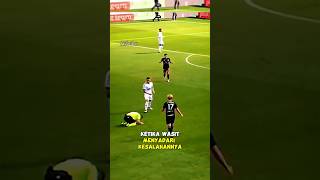 Ketika wasit menyadari kesalahan nya 😣  football wasit wasitworthit referee ball [upl. by Pyszka76]