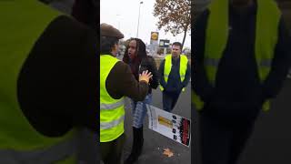 Cognac  des insultes racistes sur un barrage des gilets jaunes [upl. by Kirsten]