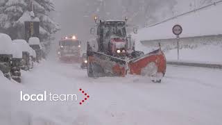 La nevicata si fa fittissima Limone Piemonte ore 1100 del 2 dicembre 2017 [upl. by Anaela]