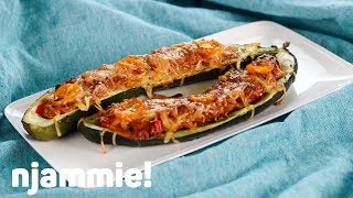 Gevulde courgette met kippengehakt Recept  njammie [upl. by Uuge]