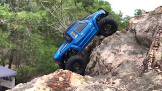 SCX10 ii Proline Cliffhanger body amp Element Enduro Kit Team C Creep body Rock Trail BHP SOLO [upl. by Meagher]