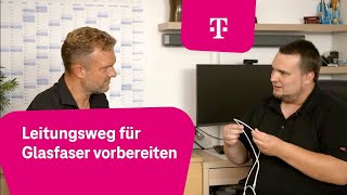 So geht das Verlegen der Glasfaser Was Sie bei den Leitungswegen beachten müssen  Telekom [upl. by Hbahsur]