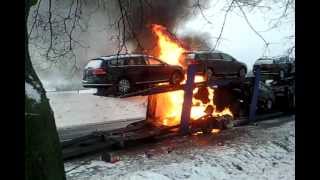 Pożar lawety Piórków 12122012  brand new cars on fire Poland [upl. by Thorner595]