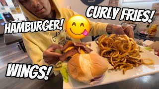 Guthrie’s Sports Bar amp Grill Review  Appleward Hamburger Curly Fries and Wings [upl. by Areema]