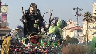 Carnevale di Viareggio 2019  Sintesi del 2° corso [upl. by Eilahs]