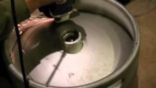 howto cut out top beer keg keggle  home brewing [upl. by Diet]