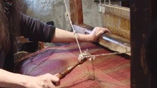 How To Weave On A Traditional Loom [upl. by Hedelman]