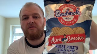 Seabrook Aunt Bessie’s Roast Potato amp Black Pepper Flavour Crisps  Review [upl. by Walczak]