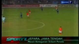 ISL Persela Lamongan 3 vs Persija Jakarta 4 May 20 2010 [upl. by Yddeg]