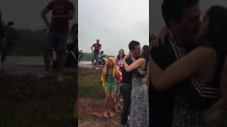 Pedido de casamento surpresa  Simulando queda de moto [upl. by Kan628]