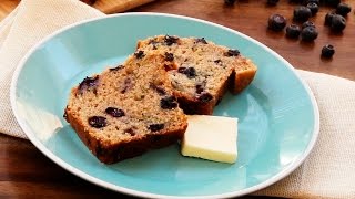 Courgettecake met blauwe bessen [upl. by Vanzant]