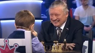 👉 Anatoly Karpov recibe una paliza de Misha Osipov en Ajedrez [upl. by Akinirt]