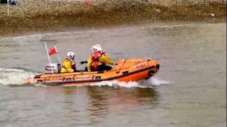 RNLI Hastings lifeboats blind navigation training 11 May 2011 [upl. by Joash106]