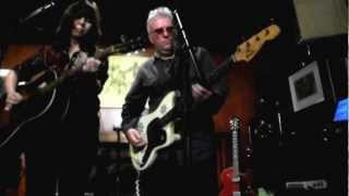 Wreckless Eric and Amy Rigby quotWalls No 3quot aka Walls Fall Down [upl. by Loux171]