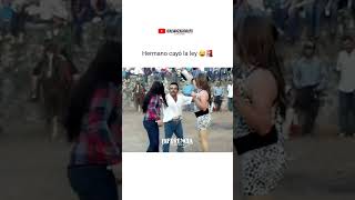 Cuando andas bailando bien agusto con tu novia y llega tu esposa 🤣🙈🚨 shortyoutube [upl. by Shellie846]