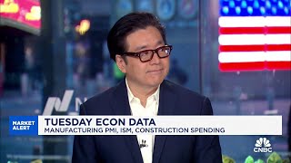 Investors should be cautious for the next 8 weeks says Fundstrats Tom Lee [upl. by Tebor]