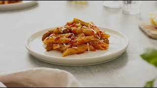 Barilla  Penne Rigate with Italian Sausage and Mushrooms in Bolognese Sauce [upl. by Hess]