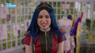 Descendants 3  Momento musicale quotOne Kissquot [upl. by Maridel305]