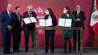 Acuerdo con farmacéuticas para compra de vacuna contra COVID19 Conferencia presidente AMLO [upl. by Nirual195]