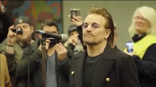 Gli U2 suonano a sorpresa nella metro di Berlino [upl. by Kcirdnek97]