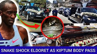 UCHAWI Eldoret Town Shocked By A Big Snake As Kelvin Kiptums Body Passed Through The Streets [upl. by Adnilem777]